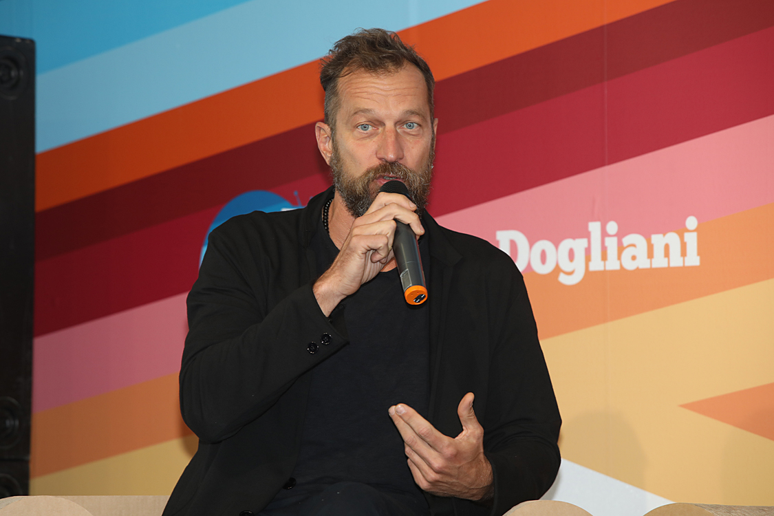 Festival della TV e dei Nuovi Media 2019_175.jpg - Road to Tokyo 2020: Eurosport e l’esperienza olimpica Cosa significa partecipare a una Olimpiade? E magari vincere una medaglia d’oro?  Alcuni tra i grandi atleti azzurri, tra cui la portabandiera di PyeongChang 2018 Arianna Fontana, raccontano le loro sfide, le loro emozioni e i loro successi a cinque cerchi.  E per Eurosport, broadcaster ufficiale delle prossime tre Olimpiadi, la sfida di portare nelle case degli italiani un’esperienza mai vista prima.